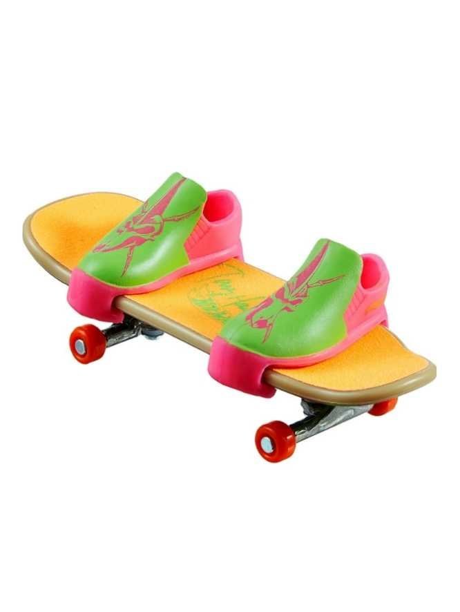 EXCLUSIVE Hotwheels Skates Rockster & Howlan