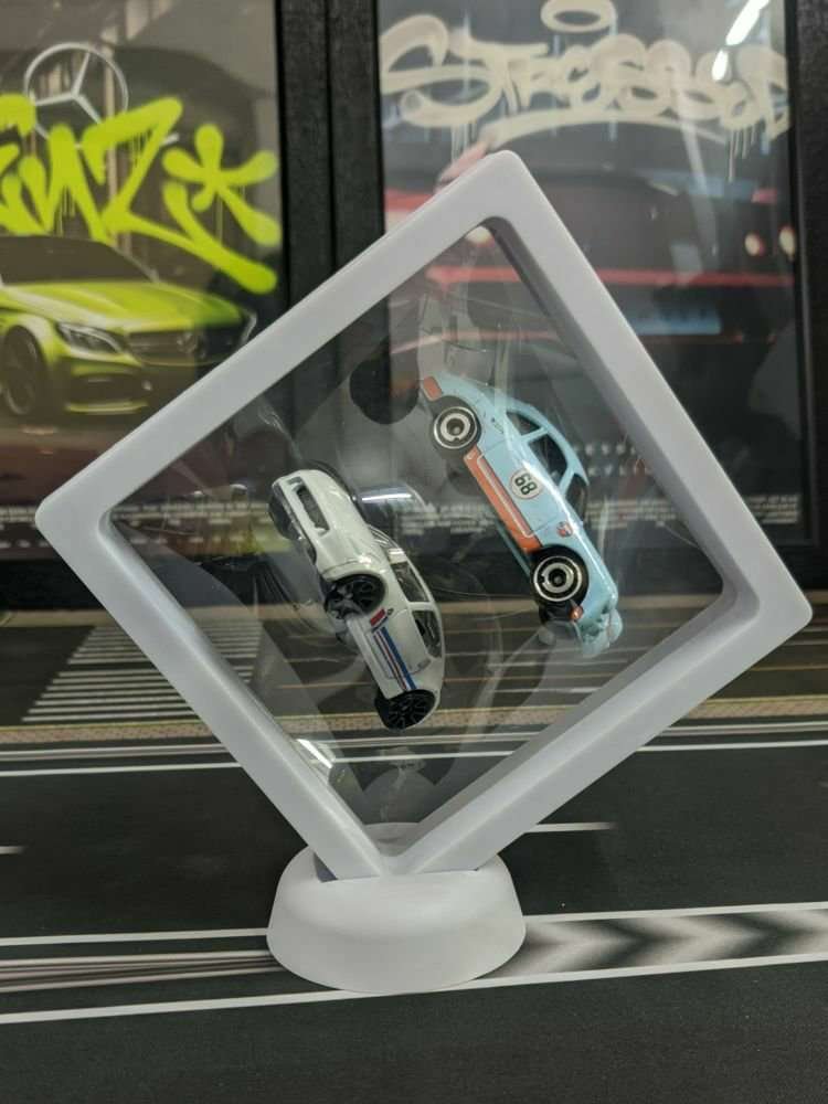 Loose Car Display seal casewith standsize (11×11×2) CAR NOT INCLUDE