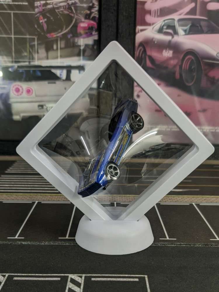 Loose Car Display seal case with stand (Special Launch Offer) CAR NOT INCLUDE