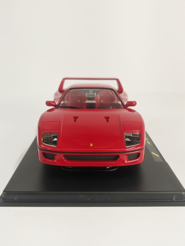 EXCLUSIVE Le Grandi Ferrari collection F40 1987