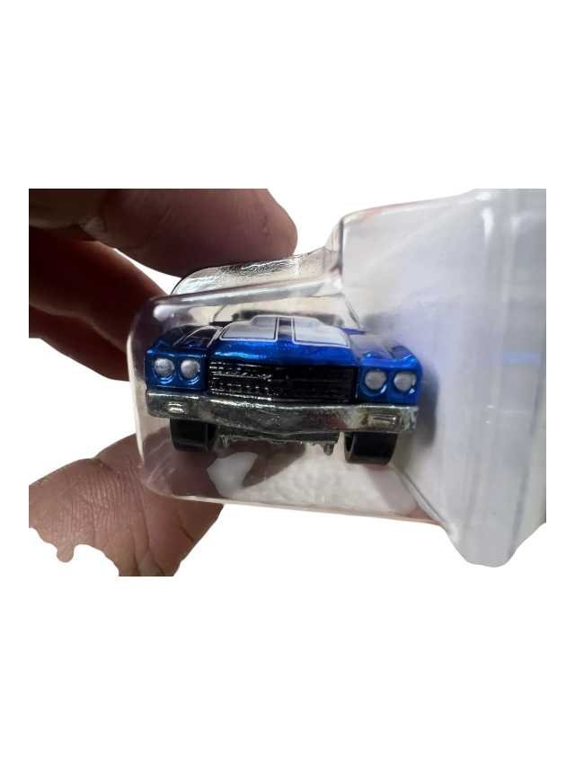 Exclusive Hotwheels Classic 1970 Chevelle convertible