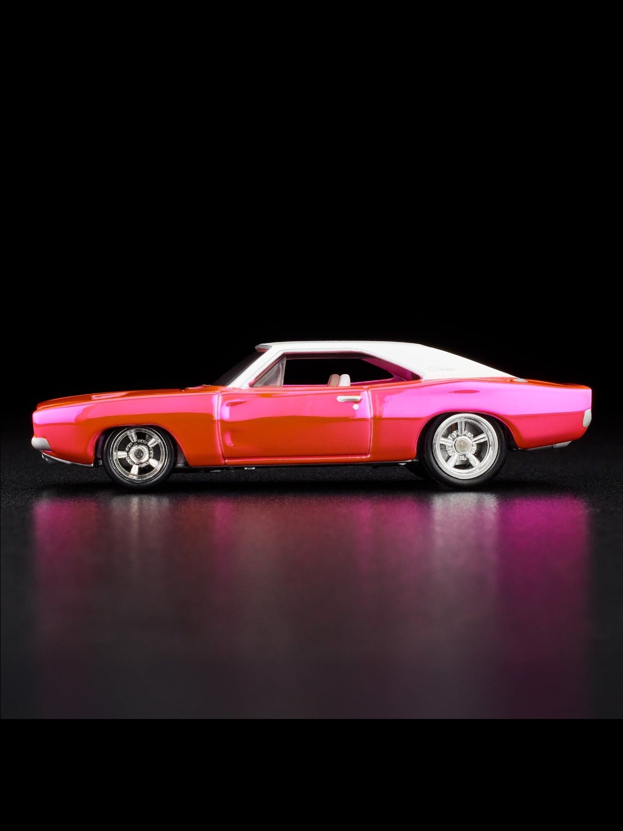 HotWheels Club Exclusive 1969 Dodge Charger R/T RLC 1:64 Scale (With Protector)