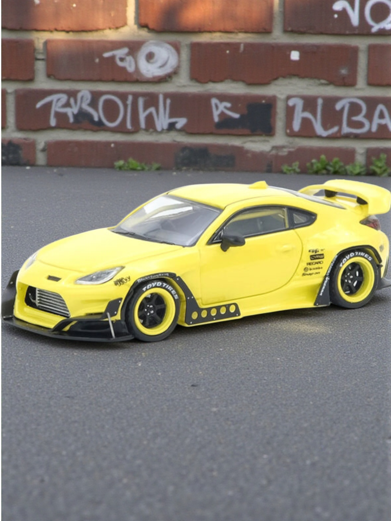 INNO64 TOYOTA GR86 "Pandem" 1:64 Scale Diecast Car Widebody Custom IN64-GR86P-YL