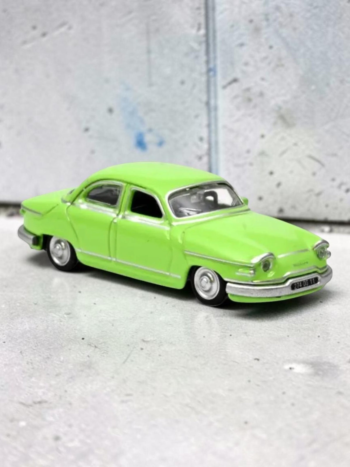 NOREV "Panhard PL 17 1961 Tilia Green Diecast Model Car 1:87 Scale Asst.UV1