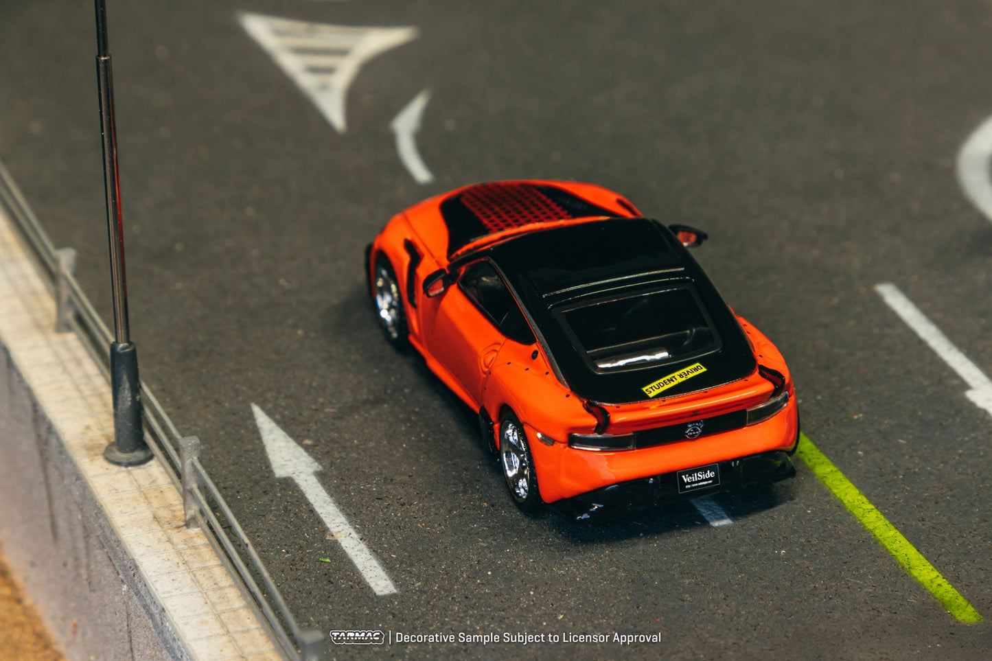 Tarmac Works Nissan VeilSide FFZ400 Fairlady Z 1:64 Scale
