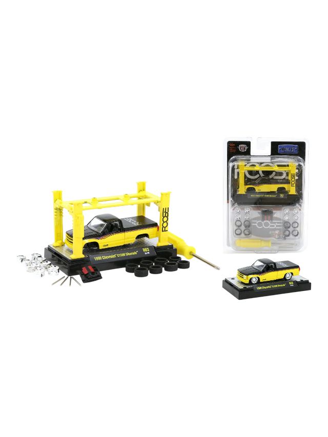 M2 Machines Model-Kit 1990 Chevrolet C1500 Silverado 1:64 Scale