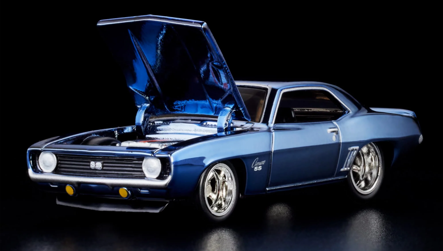 Hotwheels '1969 CHEVY CAMARO SS imported rlc 1:64 Scale (with protector)