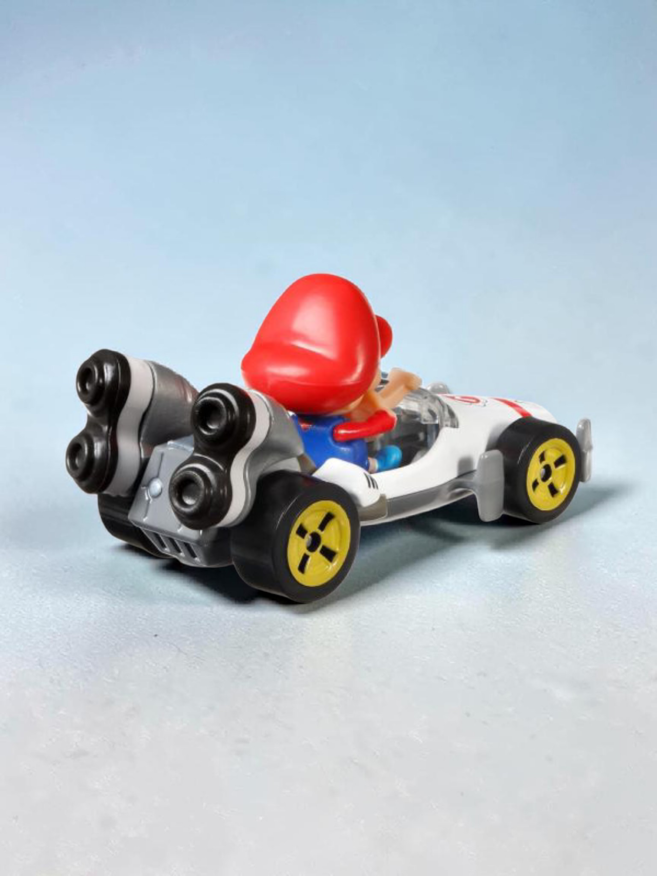 HotWheels Mariokart series Baby Mario B - Dashera / Intrepide Imported 1:64 Scale