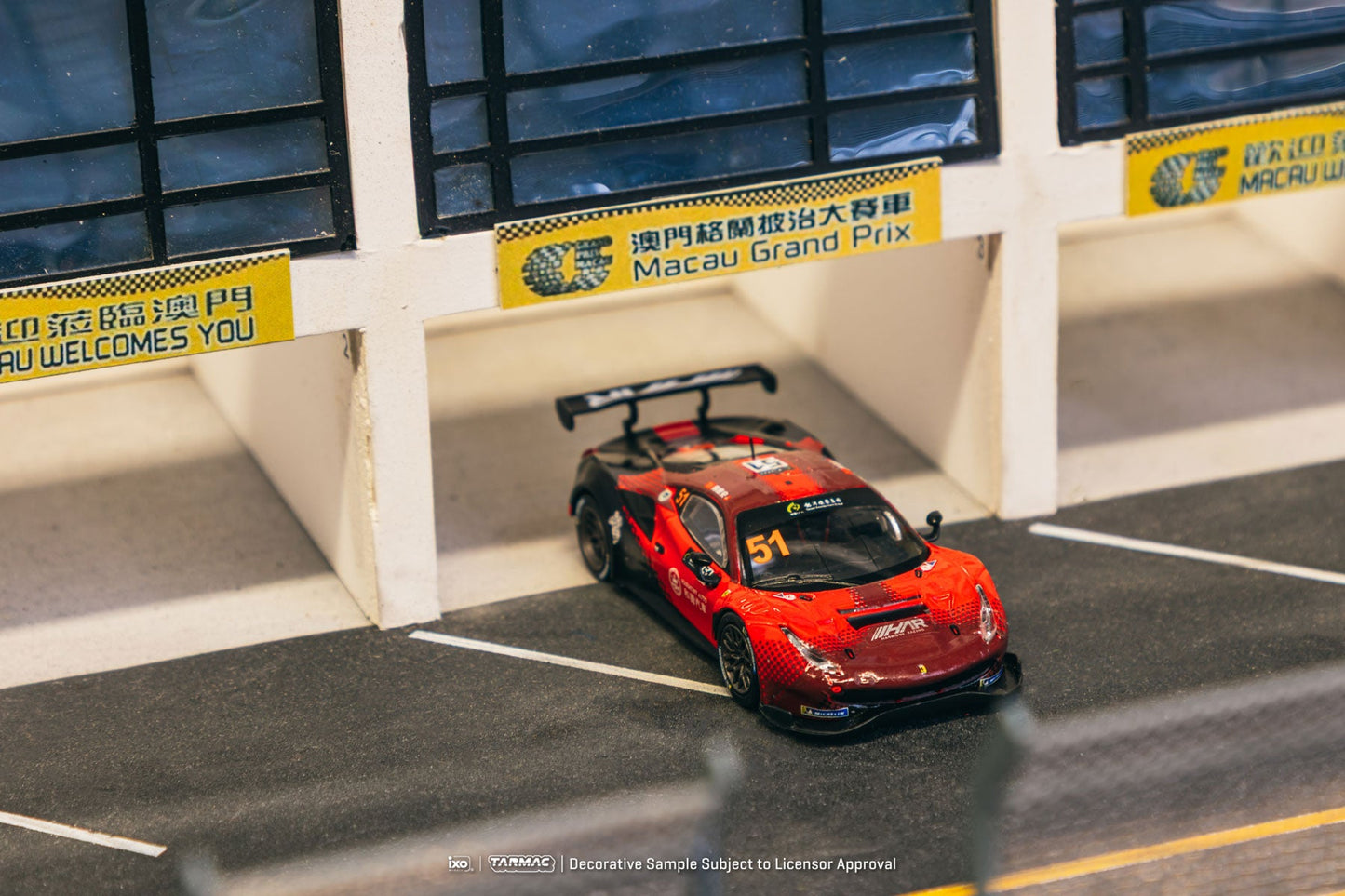 Tarmac Works Ferrari 488 GT3 Macau GT Cup 2022 Harmony Racing Chen Weian 1:64 Scale (With Acrylic Case)