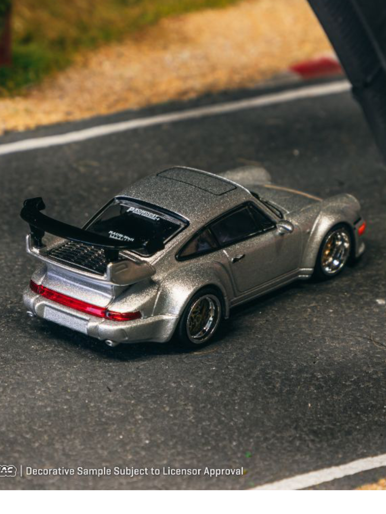 Tarmac Works Rauh-Welt Begriff Porsche RWB 964 1:64 Scale (With Acrylic Case)