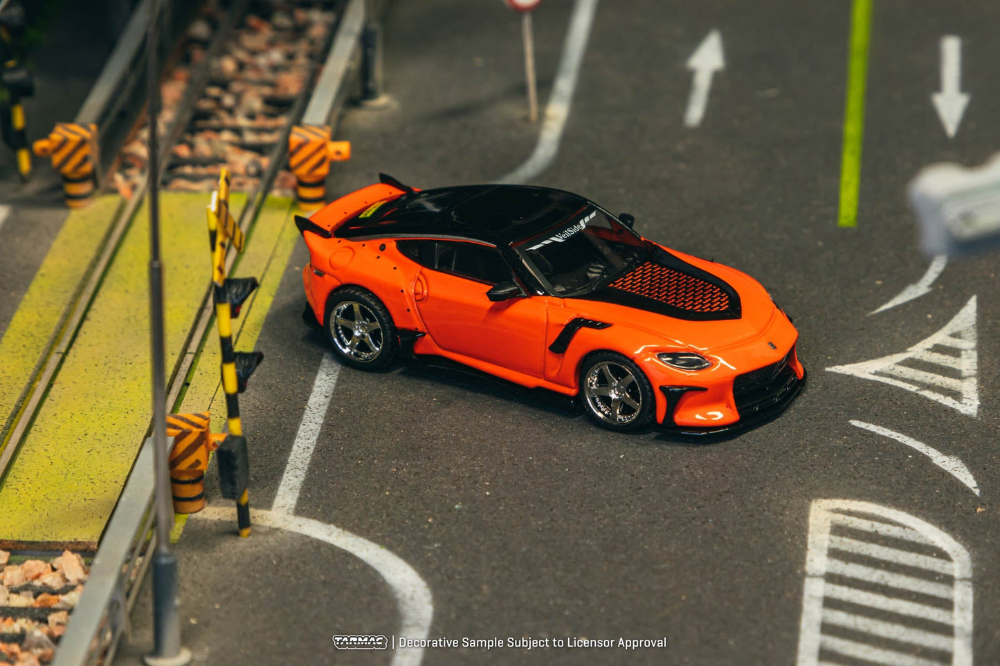 Tarmac Works Nissan VeilSide FFZ400 Fairlady Z 1:64 Scale