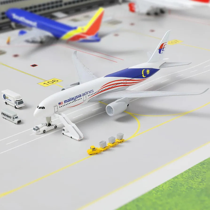 Aircraft Malaysia Airlines Airbus Display Stand With Landing Wheels Diecast Model 20cm Scale (No. 325)Airplane