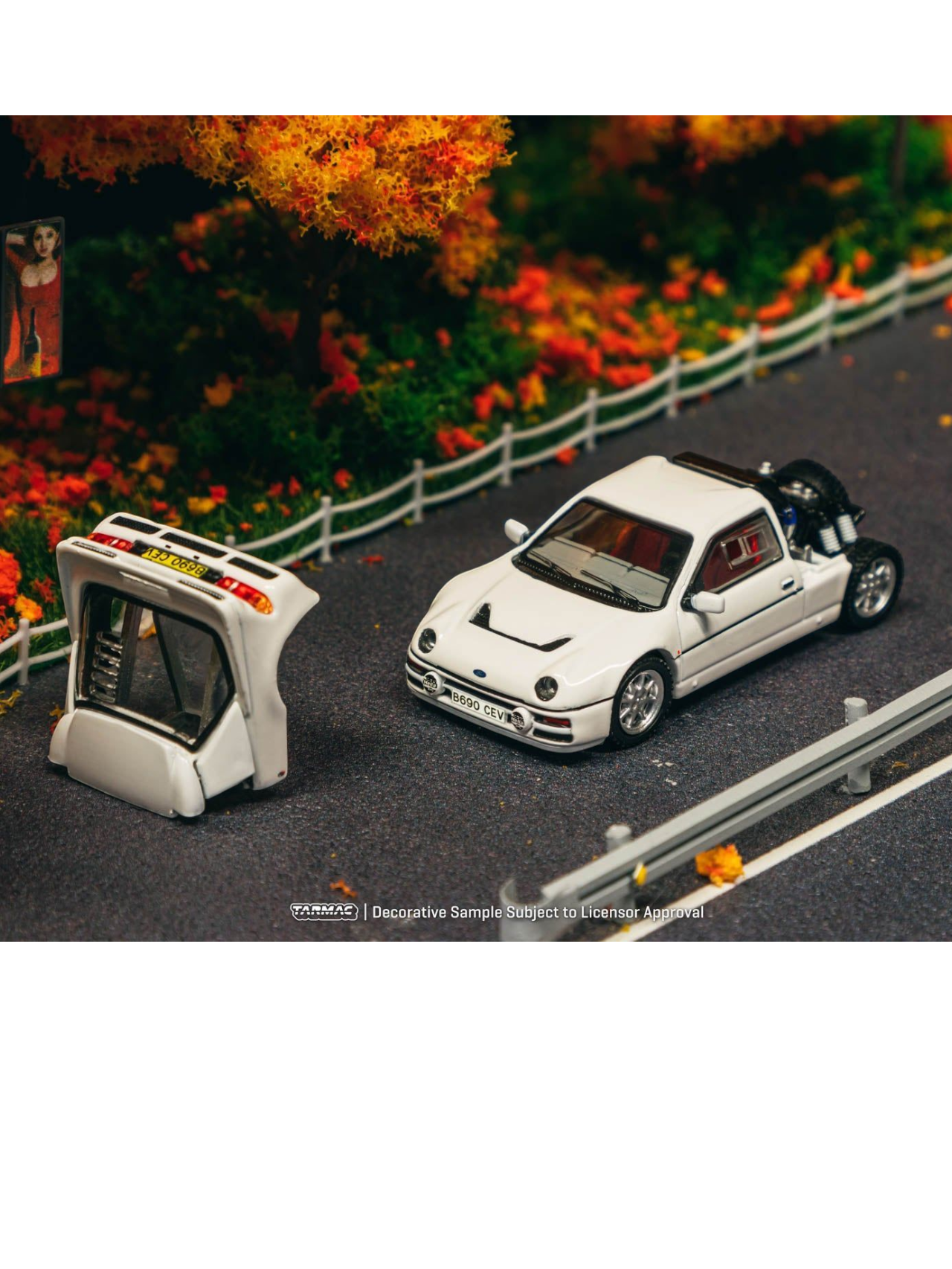 Tarmac Works Ford RS200 1:64 Scale (With Acrylic Case)