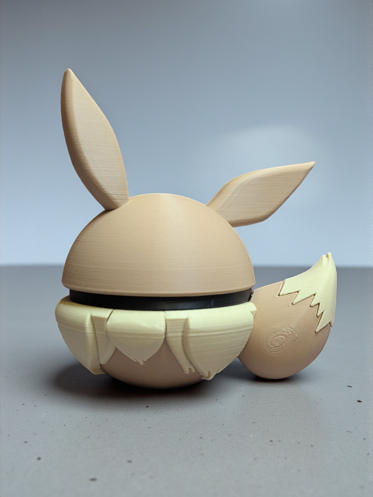 Pokémon Replica Evee Beast Pokéball showpiece|Collector's Edition Display