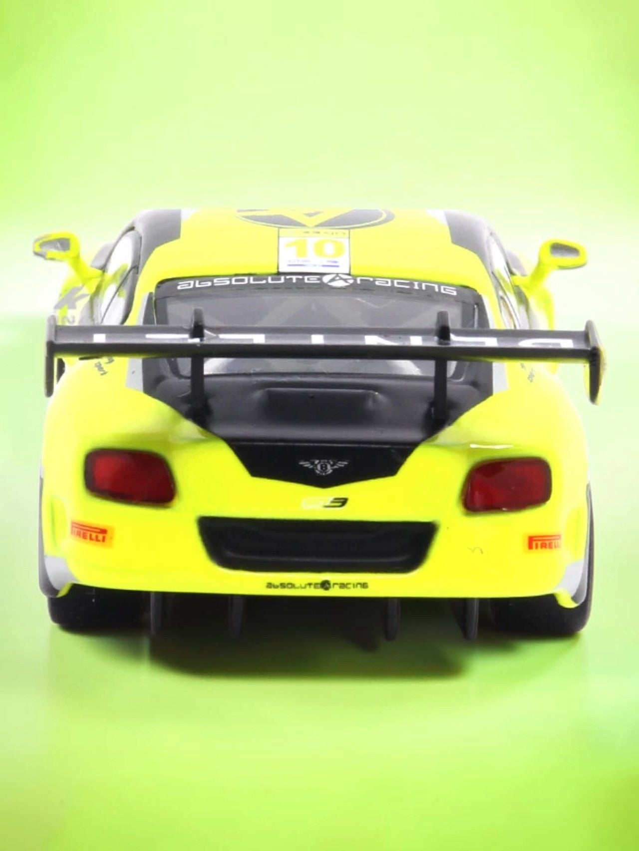 Spark "Bentley Continental GT3 #10 5Th Macau Gp Fia Gt World Cup 2016 Y105 1:64 Scale