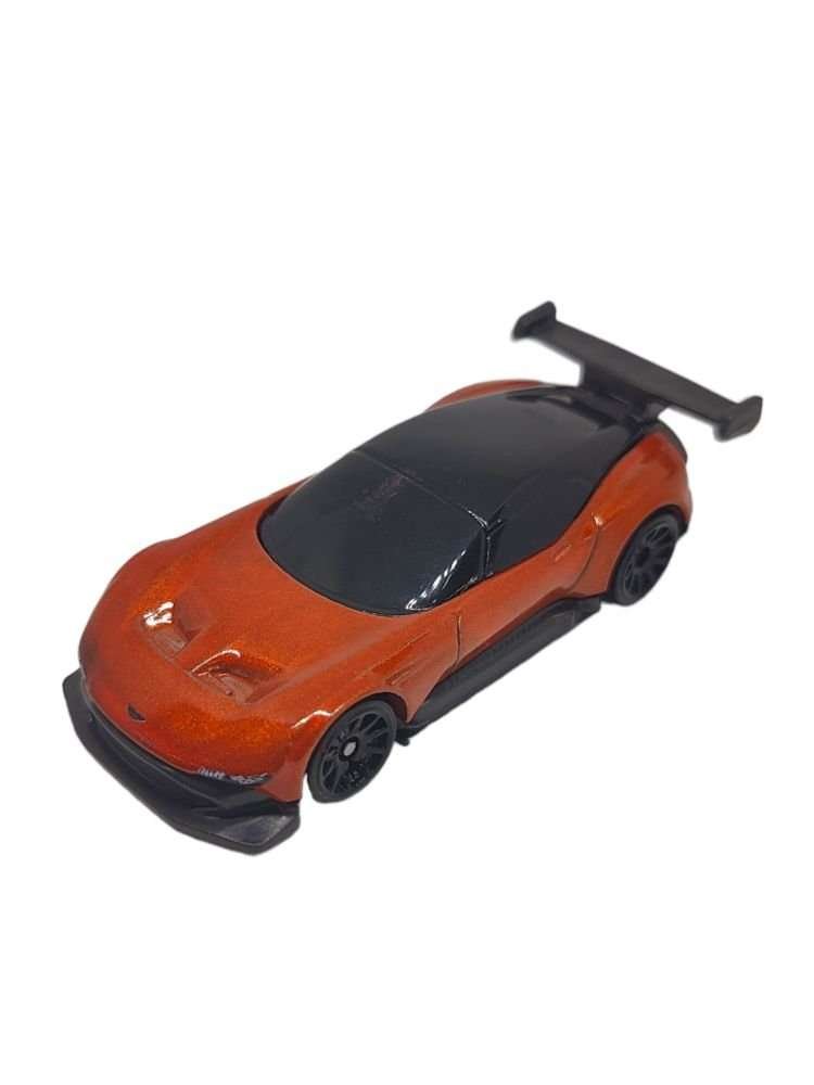 Hotwheels Aston Martin Vulcan FYB45