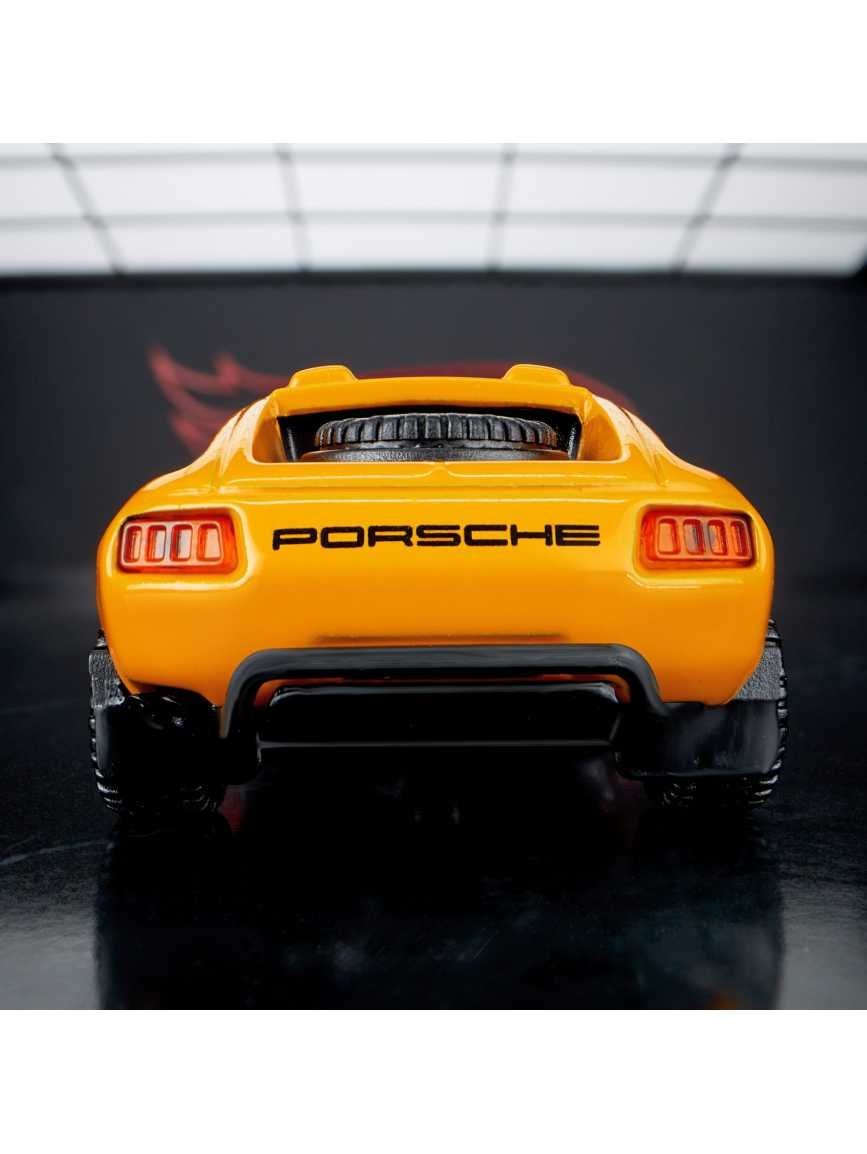 HotWheels Elite 64 Porsche 928 Safari imported rlc 1:64 Scale (With Protector)