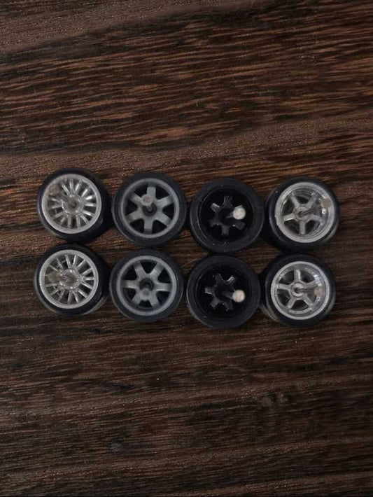 Rubber tires wheels (set 4) 1:64
w-11