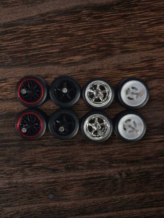 Rubber tires wheels (set 4) 1:64
w-5