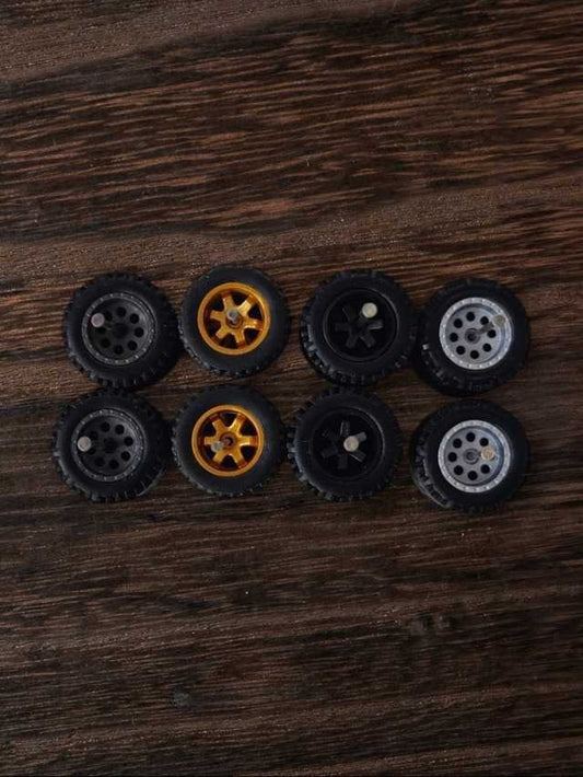 Rubber tires wheels (set 4) 1:64
w-15