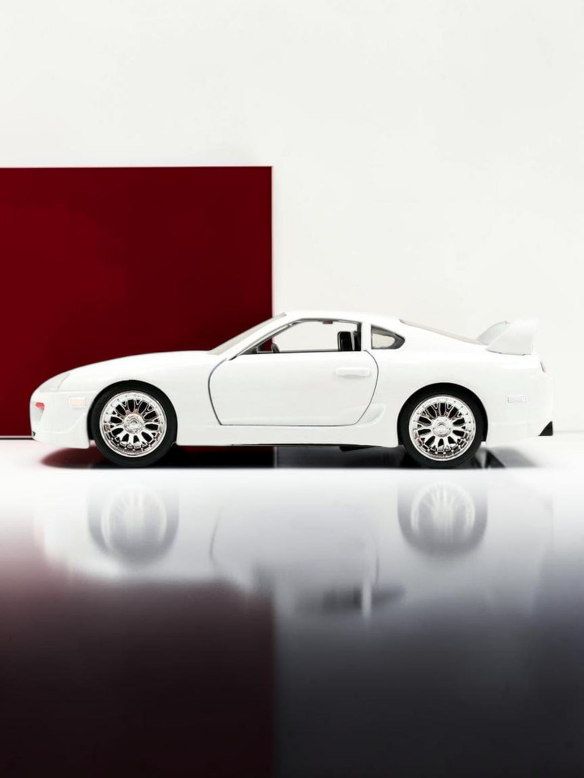 Jada "Brian's Toyota Supra (Moule Sous Pression)Fast & Furious Diecast Model Car 1:32 Scale
