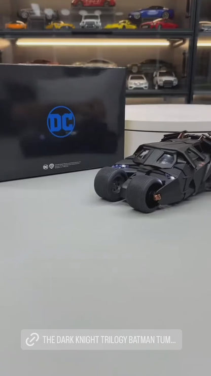 Qy Toys Alloy Car Model DC The Dark Knight Trilogy Batman Tumbler 1/18 Batmobile with light,sound and mist