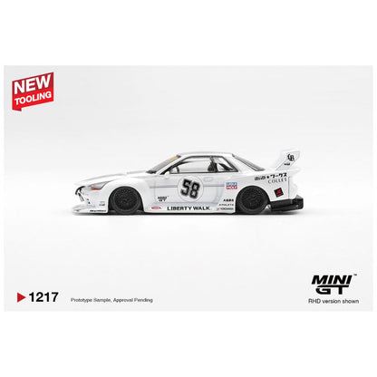 Mini GT #1217: Nissan Skyline GT-R (R32) Kaido Works TAS 2025 1:64 Scale