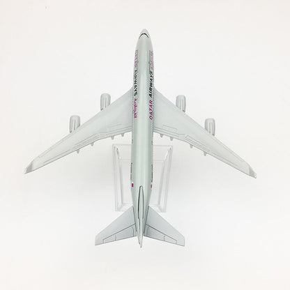 Aircraft Model Qatar Airways Boeing 747 Airplane 16cm Airplane (Code 124)