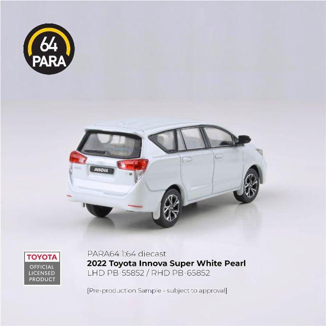 Para64 2022 Toyota Innova Super White Pearl Global Exclusive Imported 1:64 Scale