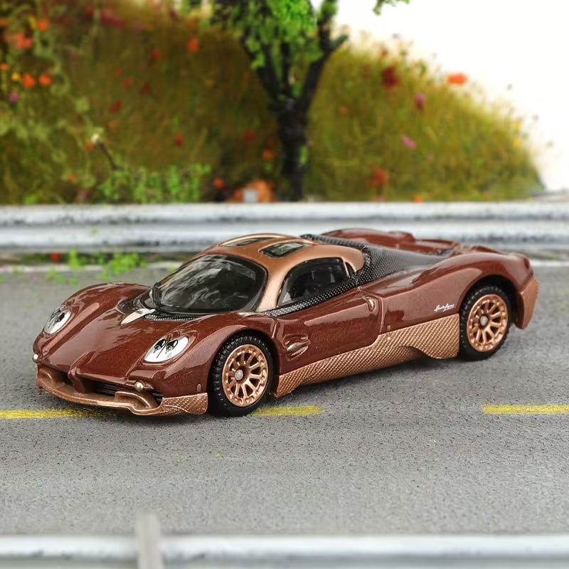 CCA PAGANI UTOPIA Luxury Die-Cast Car Premium Metal Body 1:64 Scale S24-02