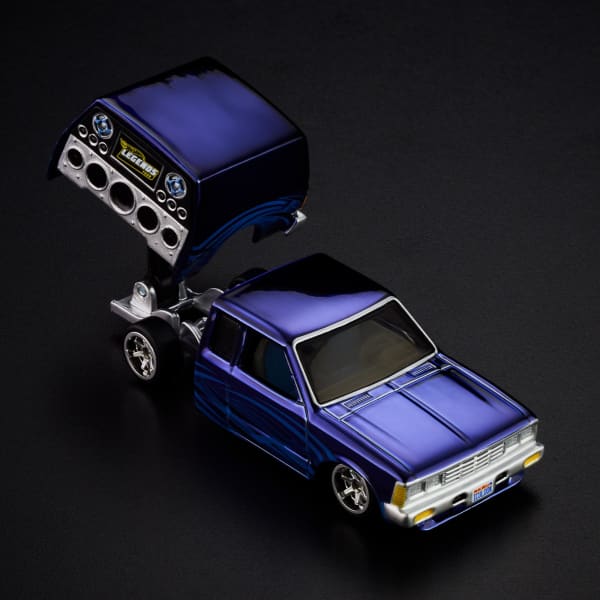 Hotwheels '1986 Nissan 720 King Cab 1:64 Scale | Collector Edition RLC JJY64-9893