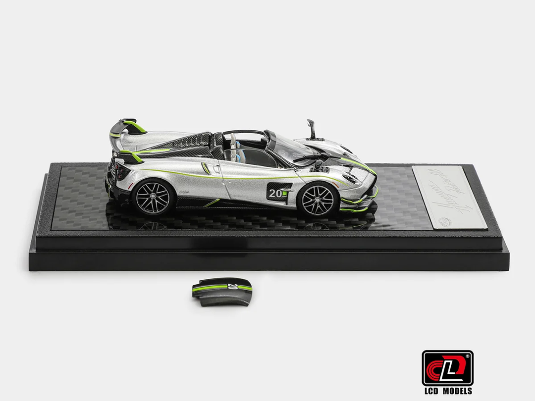 LCD Model Pagani Huayra Roadster Silvia Green Diecast Model Premium 1:64 Scale