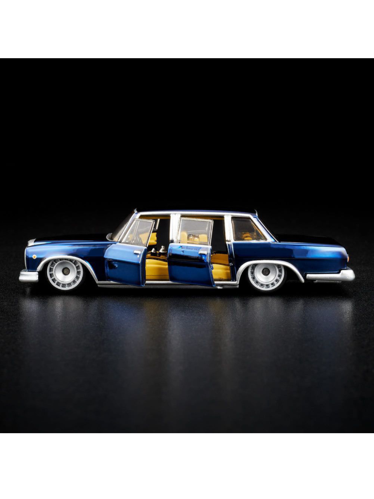 HotWheels Mercedes-Benz 600 RLC 1:64 Scale (With Acrylic Case)