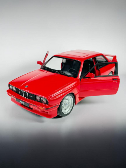 Bburago 1988 BMW 3 Series M3 Important 1:24 Sca