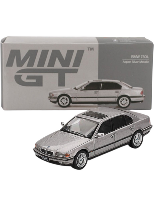 Mini GT #792: BMW 750IL Aspen Silver Metallic 1:64 Scale