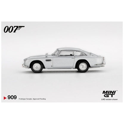 Mini GT Blister #909: Aston Martin DB5 “Casino Royale” 1:64 Scale