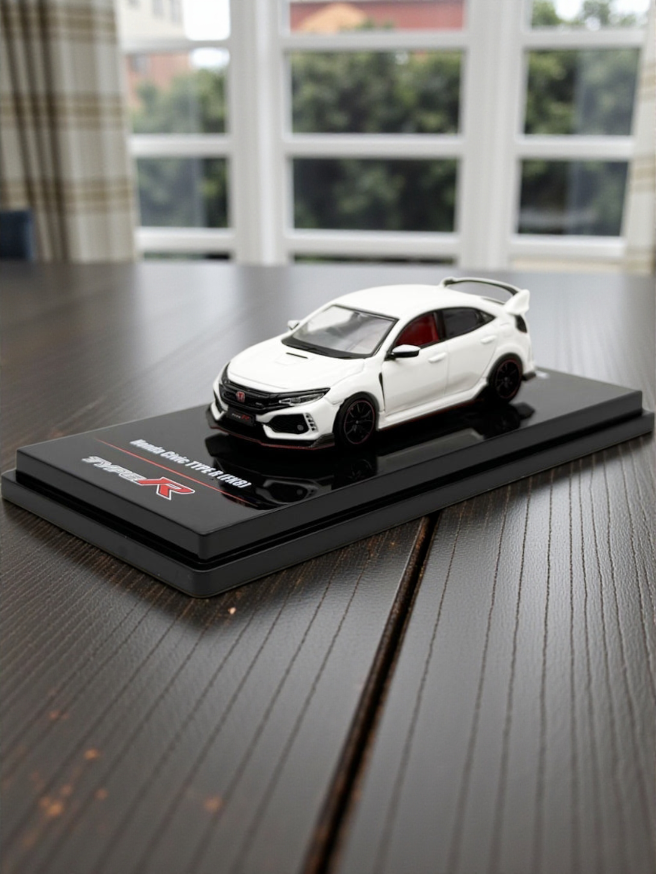 INNO64 Honda Civic Type R FK8 1:64 Scale Metal Diecast Model IN64-FK8-WHI