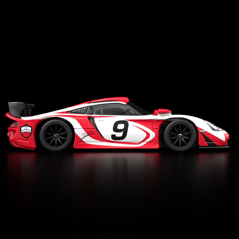 PRE-ORDER HotWheels RLC x Robert Lewandowski x 1997 Porsche 911 GT1 Diecast matel 1:64 Scale Eta - April 2027