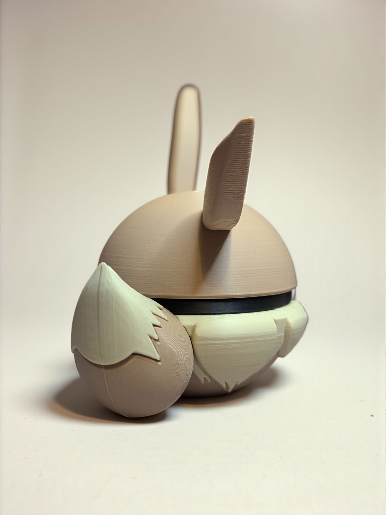 Pokémon Replica Evee Beast Pokéball showpiece|Collector's Edition Display
