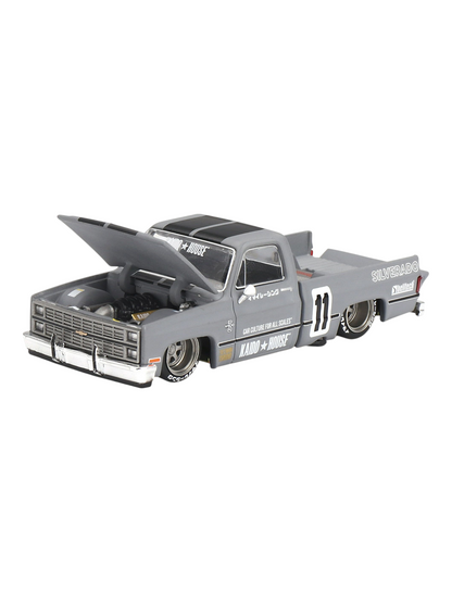 Mini GT Kaido House Chevrolet Silverado Kaido V2 1:64 Scale