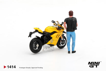 PREORDER Mini GT. 1414 DUCATI PANIGALE V4 S GIALLO W/ FIGURE Diecast Model 1:64 Scale (ETA-Apr 2027)