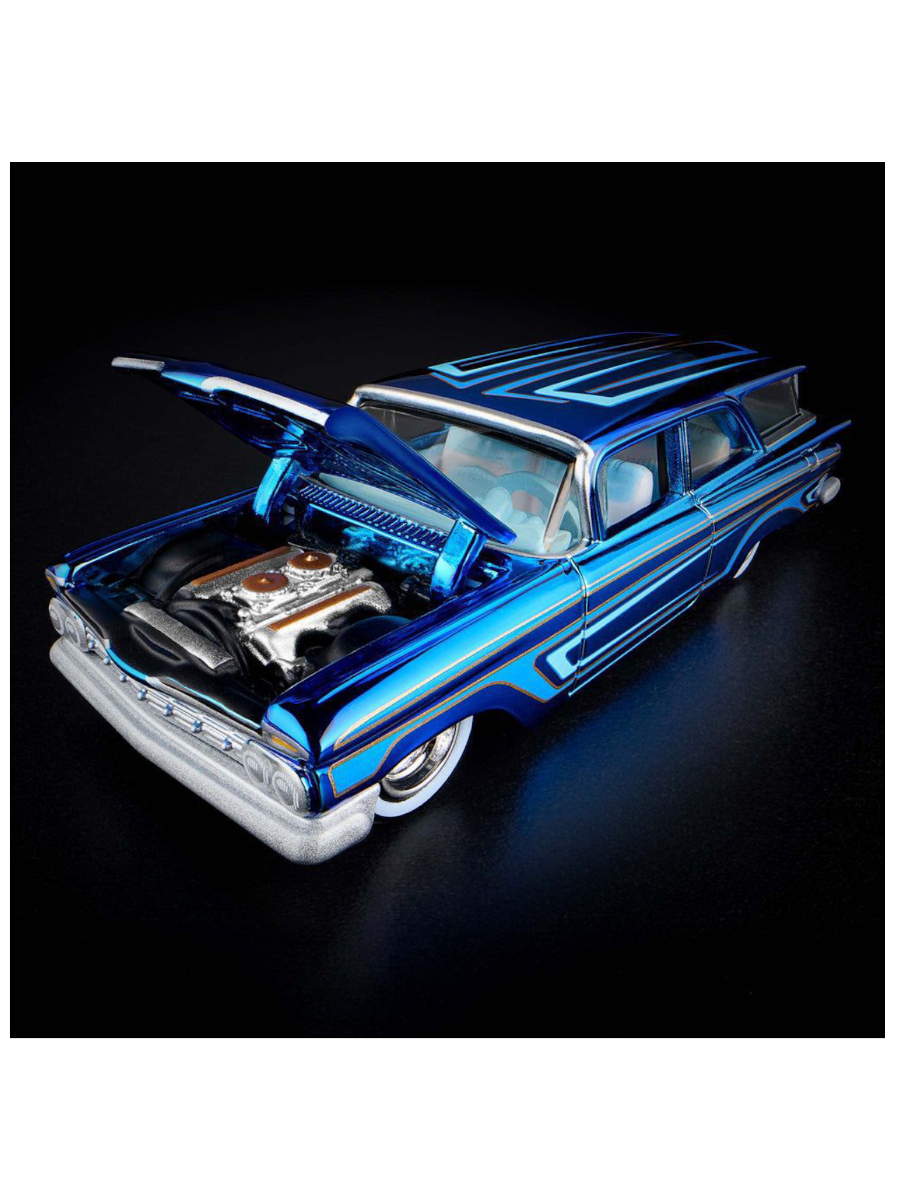 HotWheels Chevrolet 1959 Brookwood RLC 1:64 RLC (With Acrylic Case)