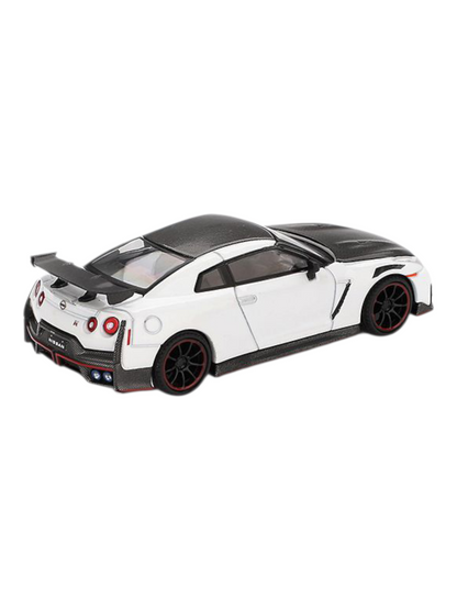 Mini GT Nissan GT-R Nismo R35 2024 (Brilliant White Pearl) Code-1045 1:64 Scale