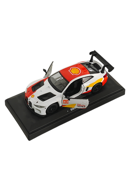 CCA BMW M4 GT3 with Acrylic Case 1:44 Scale