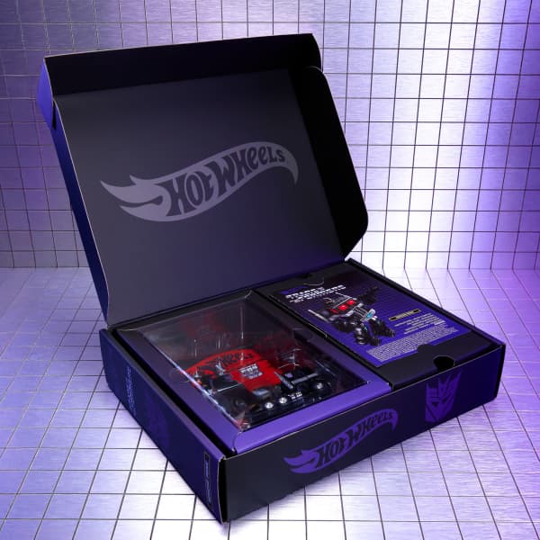 Hot Wheels Collectors Transformers Nemesis Prime Imported Premium RLC