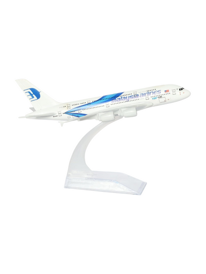 Aircraft Model Airbus A380 Malaysia Airlines 16 CM (Code-109)