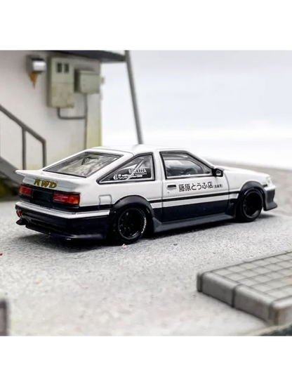 Street Warrior Toyota AE86 Rauh-Welt Premium Diecast 1:64 Scale (With Acrylic Case)