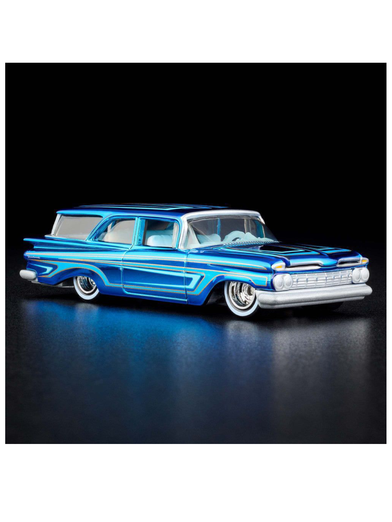HotWheels Chevrolet 1959 Brookwood RLC 1:64 RLC (With Acrylic Case)