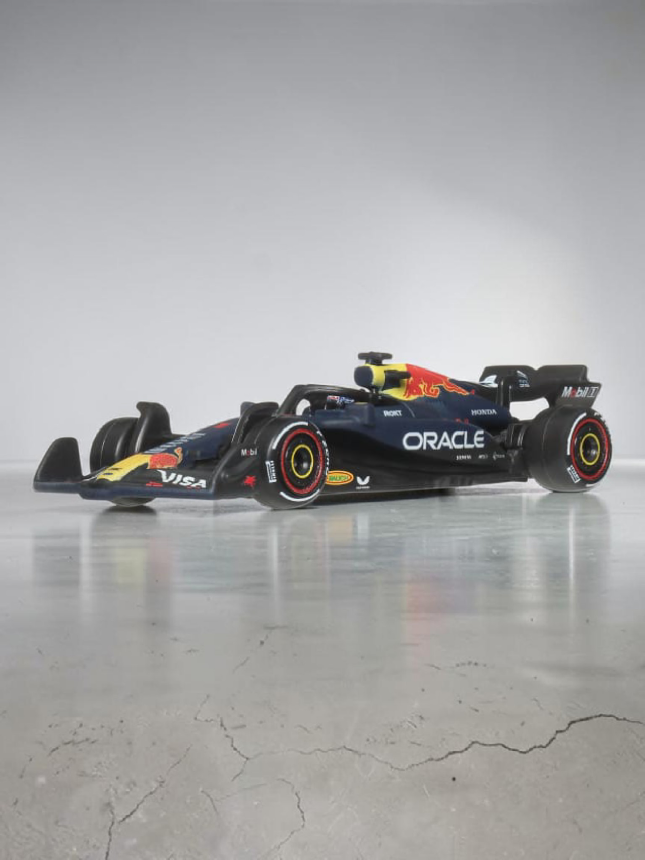 HotWheels 2025 Oracle Red Bull Racing Imported Premium 1:64 Scale No.1