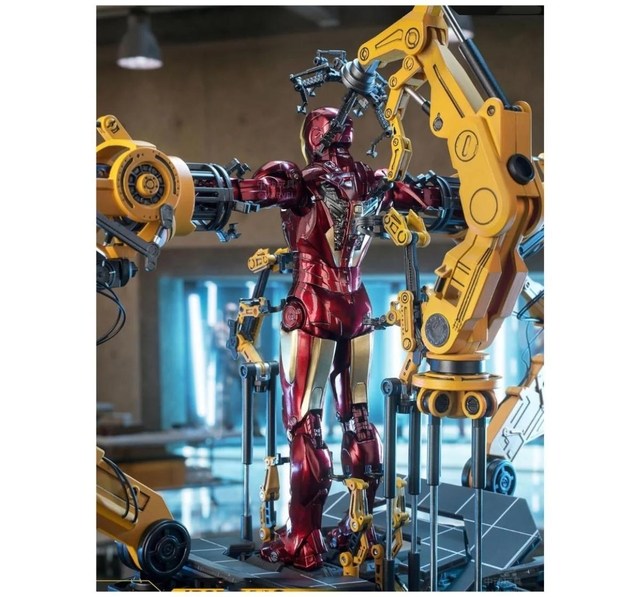 ZD Toys Marvel Studios The Infinity Saga 'Iron Man Mark IV Suit - up Gantry Premium Display 1:64 Scale